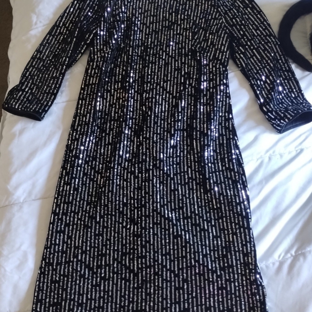 Julia Jordan Sparkling Black and Silver Long Sleeve Dress